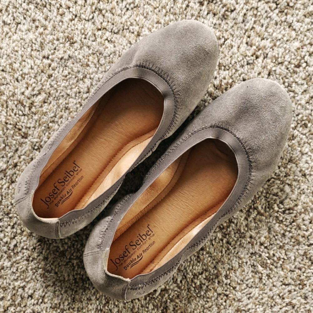 Josef Seibel gray suede ballet flats